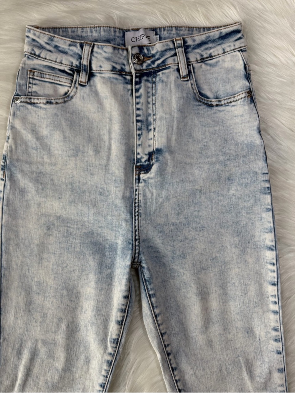 Chipre Ethos High-Waisted Skinny Jean - Picture 4 of 14